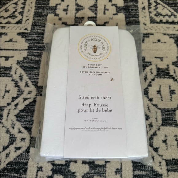 Burt’s Bees Baby | Fitted Crib Sheet | 100% Organic Cotton | Jersey - Picture 1 of 2